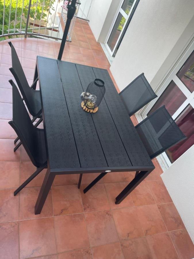Apartmani Frane Tribalj Buitenkant foto