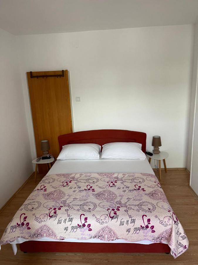Apartmani Frane Tribalj Buitenkant foto